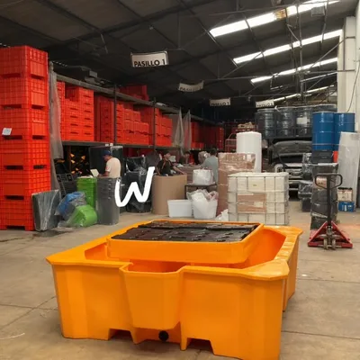 Tarima antiderrame para IBC: control de derrames de hasta 2000 L. 🛢️

¿Cansado 
