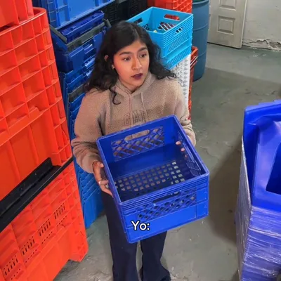 Al cliente, lo que pida 👁🫦👁 . . #ventas #humorlaboral #ambientelaboral ##señalamientos #Antiderra